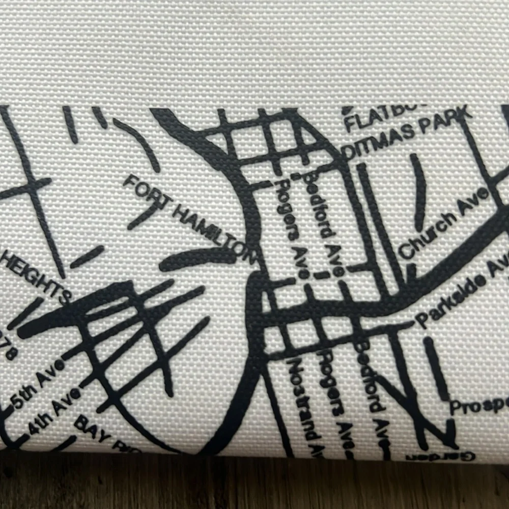 STATE BAGS BROOKLYN NEW YORK  POUCH IN WHITE - TRAVEL/ORGANIZER/COIN/MAKEUP